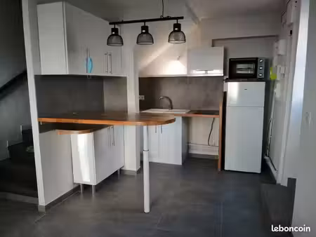 a louer maison 40 m² centre ville avec petite cour