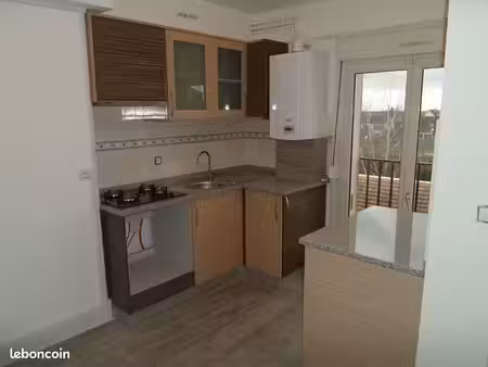 logement f2 confortable a l'état neuf