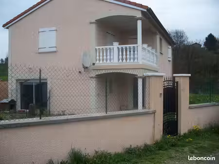 appartement t3 avec terrain clos 200 m2