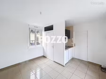 studio 1 pièce 15 m²