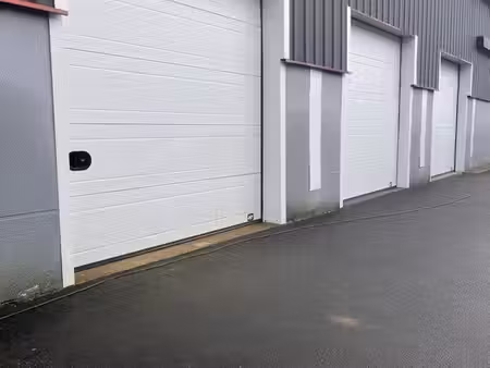 box de stockage / garage / bâtiment