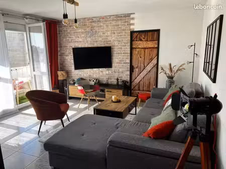 appartement f4 lumineux cave  parking et emplacement idéal