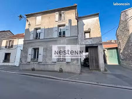maison 9 pièces 181 m²