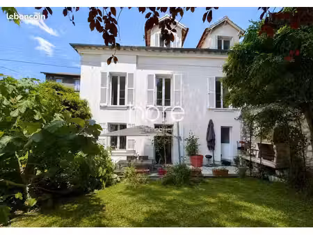 maison 8 pièces 200 m²