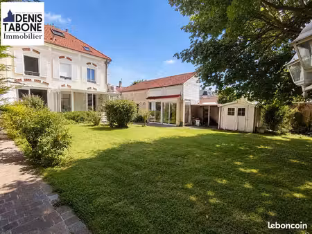 maison 12 pièces 231 m²