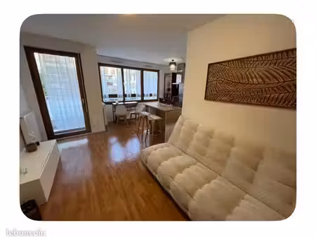 charmant appartement à cergy à coté de l’essec et universités
