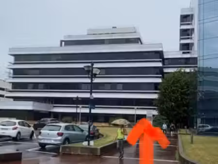 petit prix - bureau de 10 m2 à 210 euros ht toutes charges comprises
