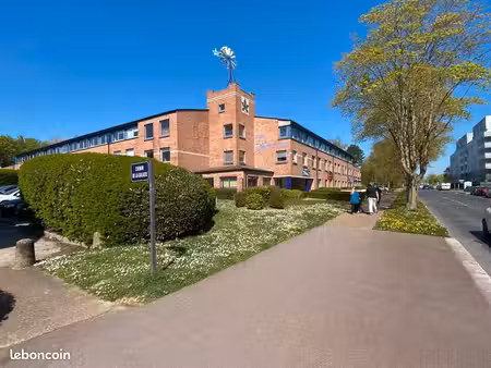 72 000 (rentabilité nette de 9% environ) bureau à vendre – investissement locatif