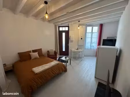 maisonnette meublée indépendante – climatisation & wi-fi – cognac