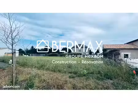terrain 616 m² cognac