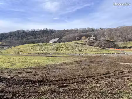 terrain à bâtir de 856 m² à riom-es-montagnes (15)