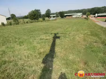 terrain 1547 m² chabanais