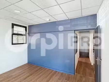 bureau 165 m²
