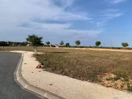 terrain à bâtir de 921 m2 au prix de 34077 à annepont (17)