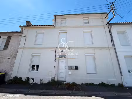 immeuble 10 pièces 200 m²