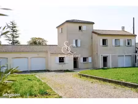 maison 6 pièces 180 m²