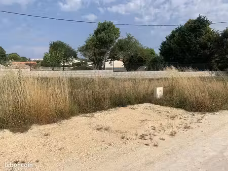 terrain à bâtir de 180 m2 au prix de 63000 à meschers-sur-gironde (17)