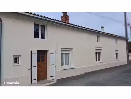 grande maison ancienne à 10 min de st jean d'y