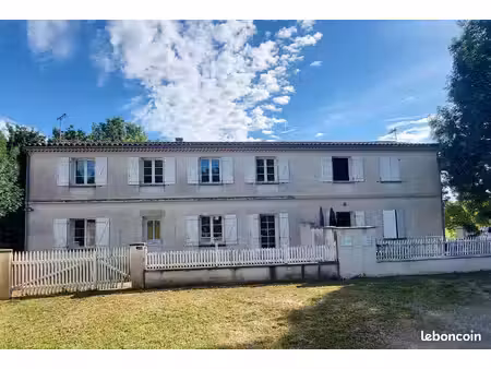 maison 9 pièces 202 m²