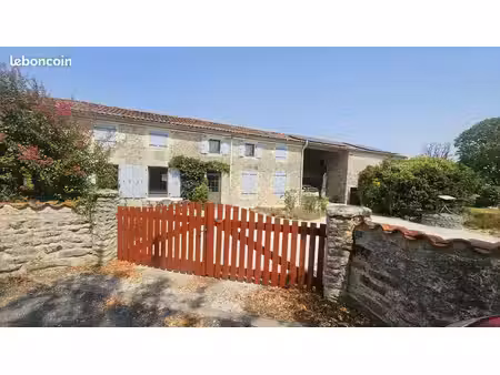 maison 8 pièces 232 m²