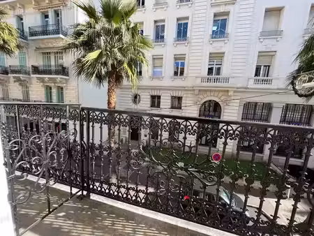 location appartement 1 pièce 30.29 m² à cannes (06400)  806 €