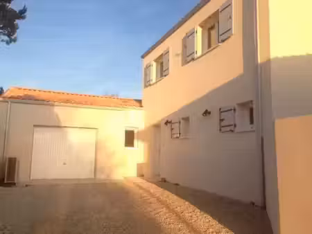 location maison 5 pièces 134.81 m² à l'houmeau (17137)  1 826 €