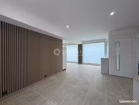 bureaux 50 m²