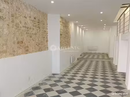 local commercial 90 m²