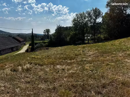 terrain à bâtir avec cu 1900m2