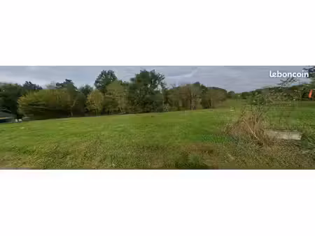terrain à malemort
