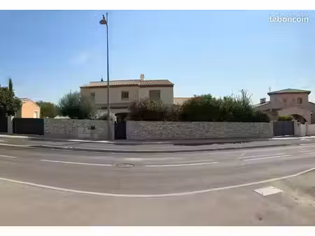 villa 6 pièces - 4 chambres - 195m2