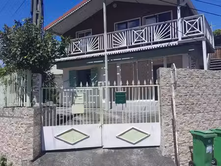 f4 meublé cilaos