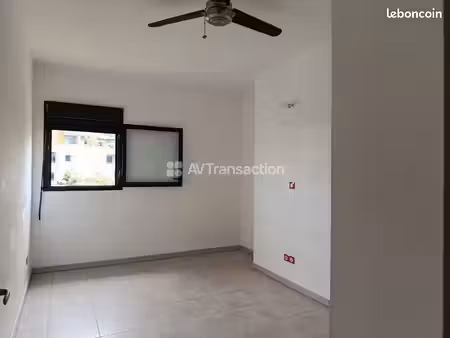 à vendre – appartement t2 – sainte-marie
