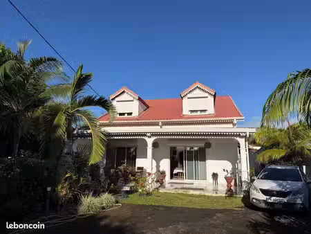 bras panon - secteur recherché - f5/6 avec piscine - 170m² sur 592m²
