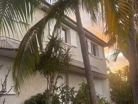 villa 5 pièces - 150 m² - 475 000