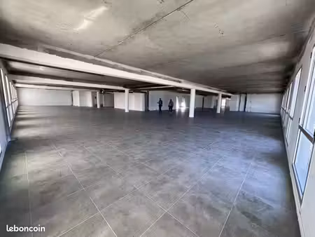bureau 1 106 m²