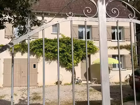 maison familiale + atelier indépendant