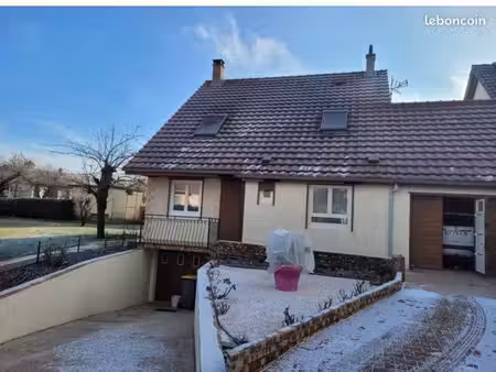 maison accolée