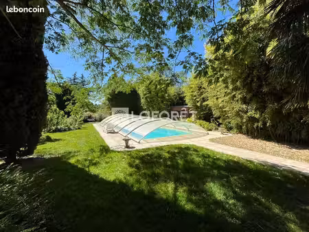 villa 6 pièces 123 m²