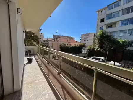 location appartement 4 pièces 95.54 m² à saint-laurent-du-var (06700)  2 000 €