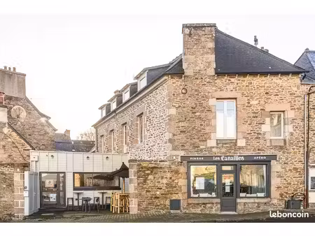 immeuble de caractère avec local commercial rénové et habitation
