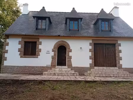 maison familiale 5 chambres grand terrain sous sol complet proche mer trégastel