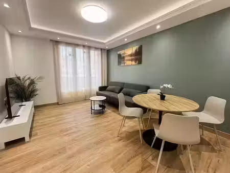 location meublée appartement 2 pièces 43 m² à dreux (28100)  790 €