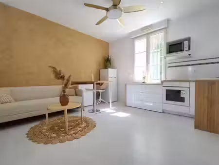 location meublée appartement 2 pièces 32 m² à montpellier (34000)  730 €