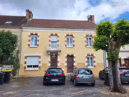 maison 8 pièces 211 m²