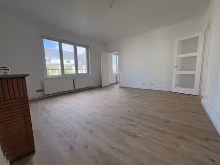 centre ville / appartement f4 rénové / 1 000 eur cc
