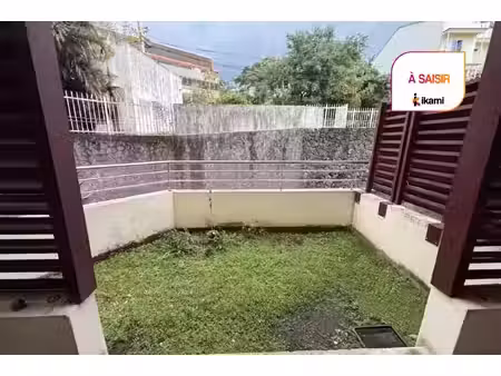 appartement t3 en rez-de-chaussée à sainte-clotilde