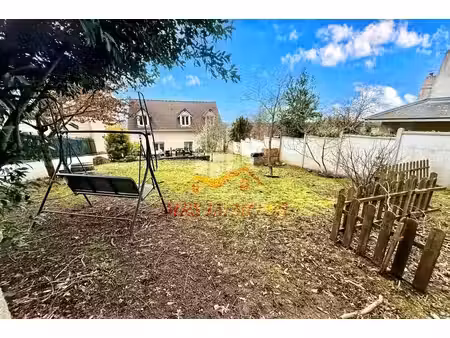 maison de 122 m2  sur 895 m2 de terrain
