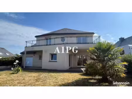 maison 7 pièces 230 m²
