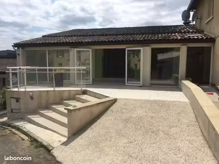 local commercial 135m2
